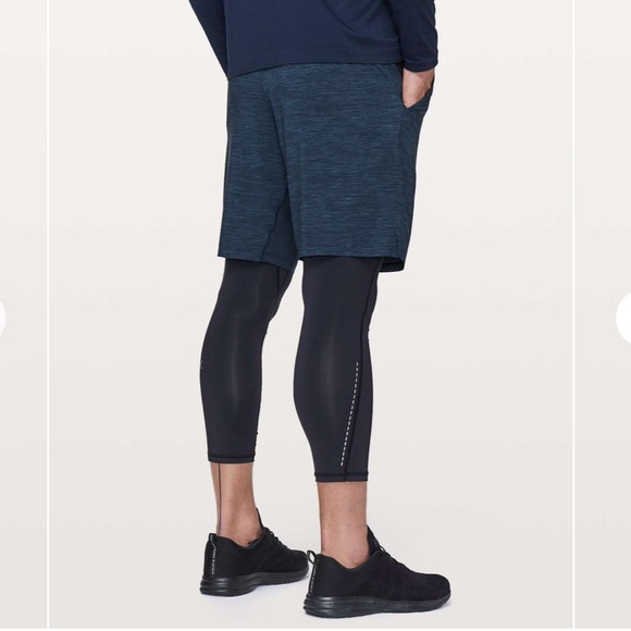 lululemon Men’s T.H.E. Short Linerless 9” Heather Iron Blue True Navy - Picture 4 of 16